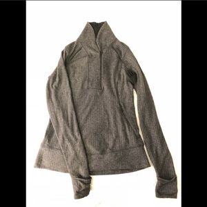 Lululemon Black and Grey Pullover w/ handwarmer